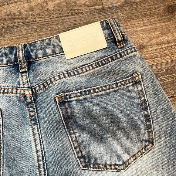 Missguided Distressed High Waisted Straight Leg Jeans - Picture 6 of 6